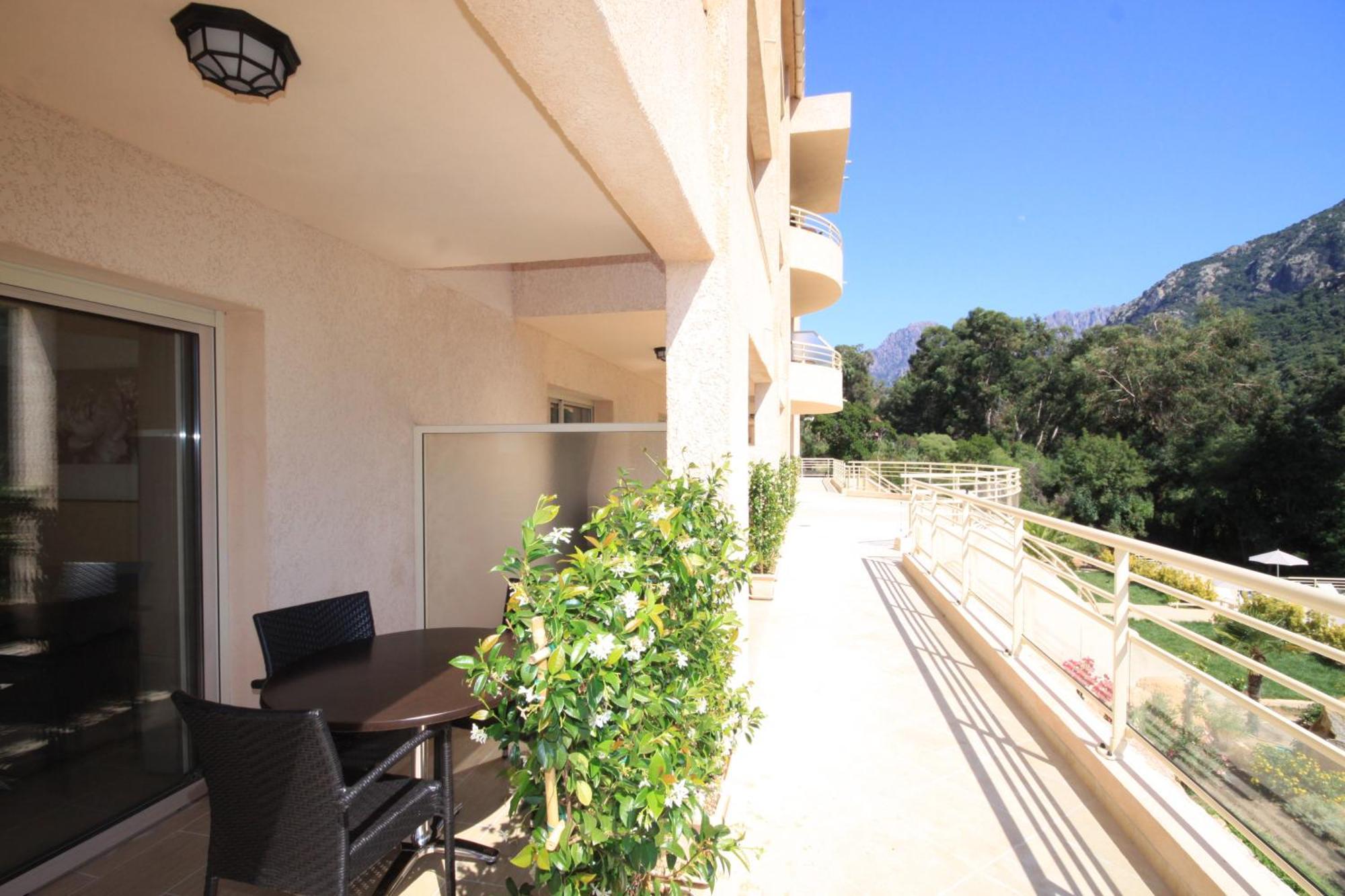 Hotel Et Residence Costa Rossa Porto  Exterior photo